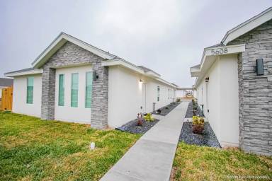 Main picture of 3304 S Colt Ln