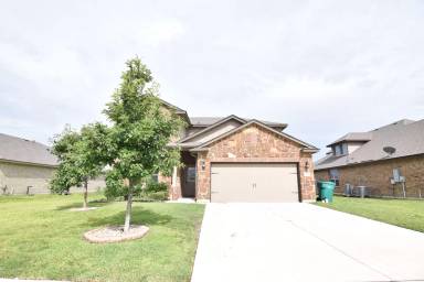 Main picture of 2527 Arno St