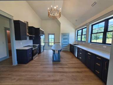 Main picture of 8510 Coppock Rd