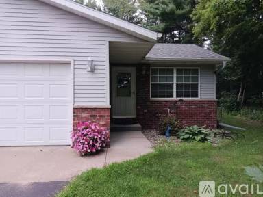Main picture of 2402 Deepwood Ct