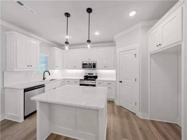 Main picture of 22 Magrath Ln