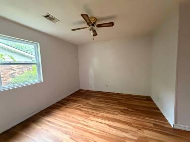 Main picture of 505 E Holly St