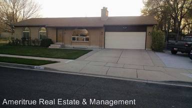 Main picture of 4030 S Stillwater Way