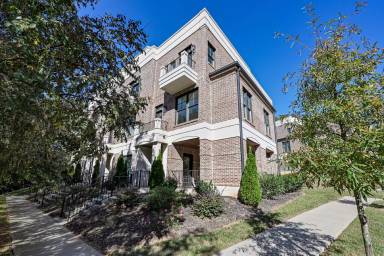 Main picture of 614 West Blvd