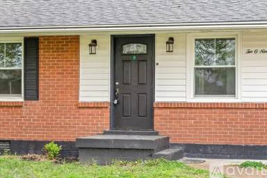 Main picture of 209 Park Ln