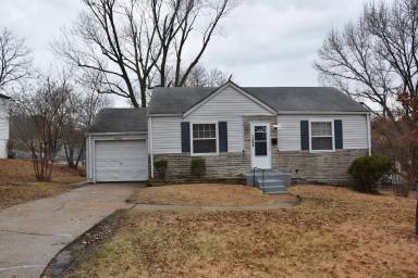 Main picture of 7486 Sharon Dr