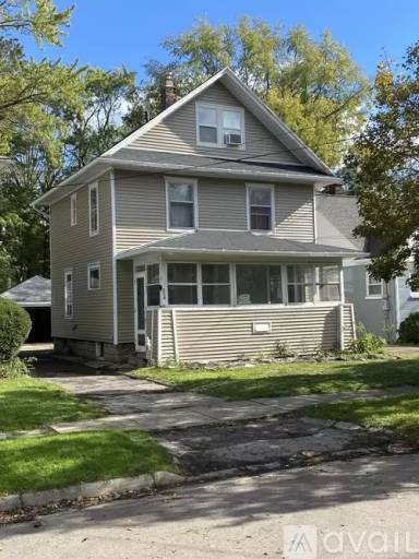 Main picture of 226 N Clemens Ave