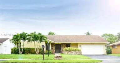 Main picture of 9714 SW 114th Ct