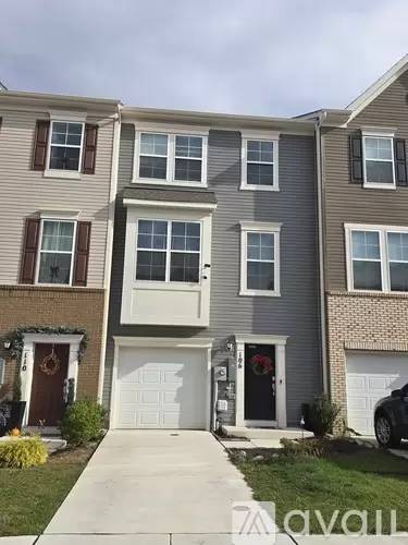 Main picture of 106 Extrovert Dr