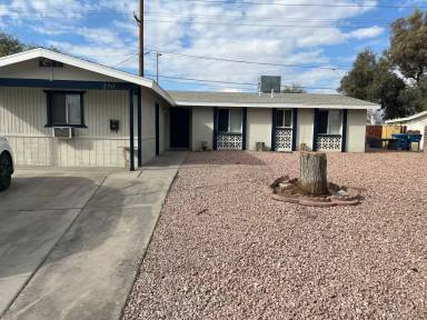 Main picture of 2711 San Gorgonio St