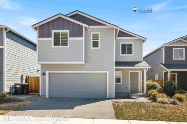 Main picture of 9238 Lady Slipper St SE