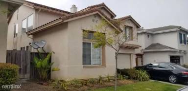 Main picture of 686 Freesia Dr