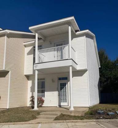 Main picture of 1225 Century Oaks Dr