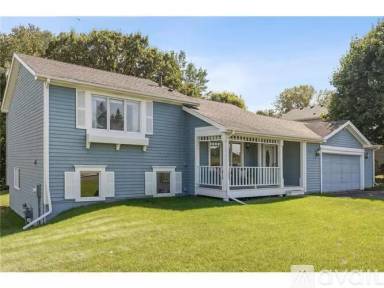 Main picture of 4970 Boyd Ave