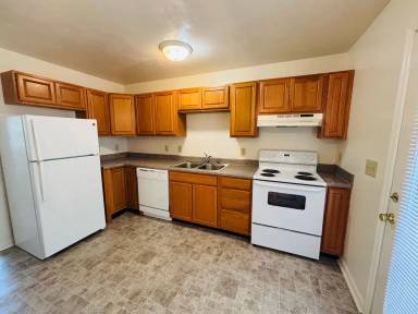 Main picture of 400 Harmon Cir SE
