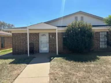 Main picture of 407 W Spruce Ave
