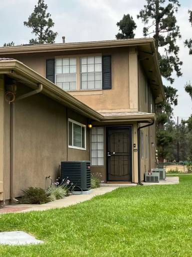 Main picture of 1290 N Avenida de la Suerte