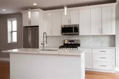 Main picture of 2340 W 21st St