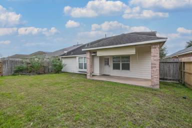 Main picture of 1219 Colonial Manor Dr