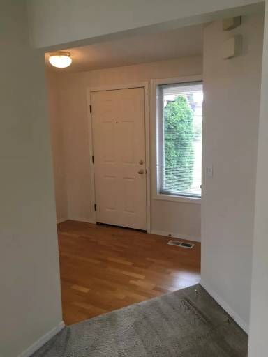 Main picture of 713 SE 127th Ct