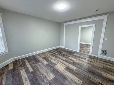 Main picture of 318 Howard Ave