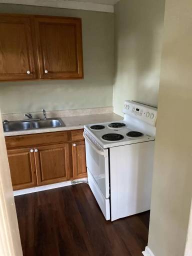 Main picture of 2033 Lambert St