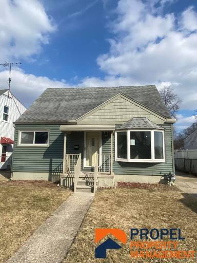 Main picture of 18410 Sumner