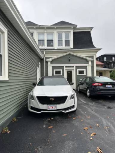 Main picture of 64 Kenyon St