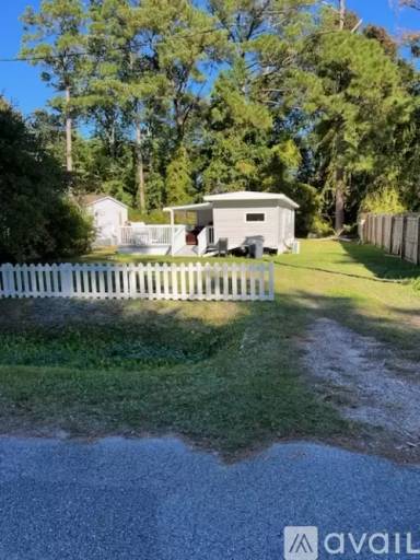 Main picture of 1806 W Long Acres Dr SW