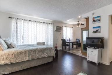 Main picture of 1145 N Ogden Dr