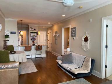 Main picture of 5 Whitaker St