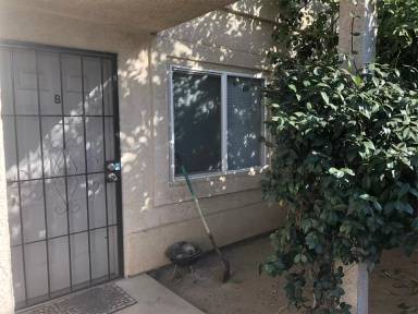 Main picture of 1426 Lake St