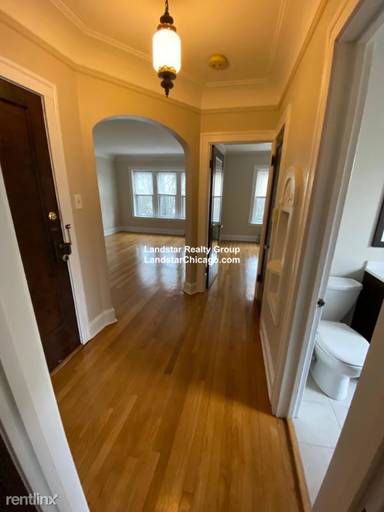 Main picture of 1914 W Morse Ave