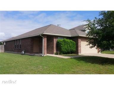 Main picture of 105 Bluebonnet Trl