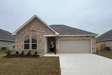 Main picture of 102 Fearless Ave