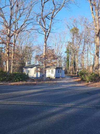 Main picture of 1200 W Farms Rd