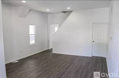 Main picture of 2157 Bellefontaine St