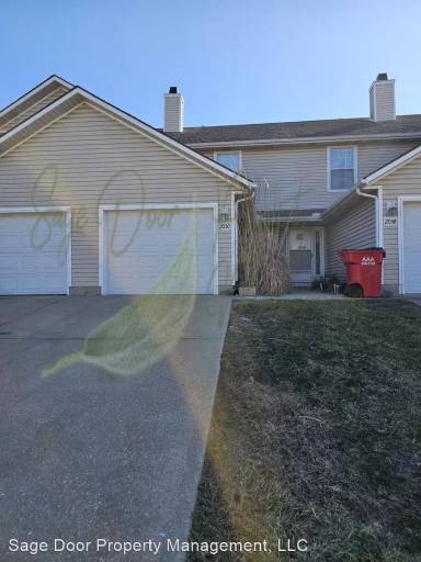 Main picture of 201 NE Dogwood St