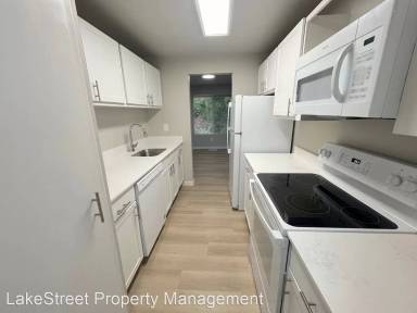 Main picture of 9805 NE 124th St