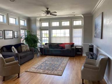 Main picture of 89 Clinton Ave