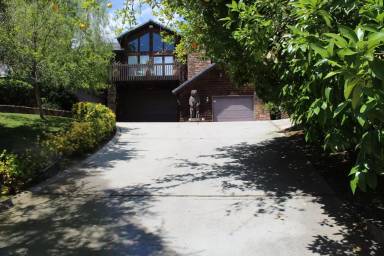 Main picture of 4301 Flintridge Dr