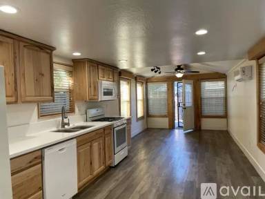 Main picture of 1416 Spruce Ave