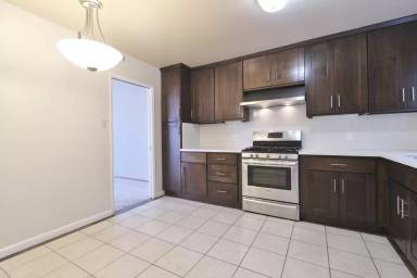 Main picture of 333 18th Ave
