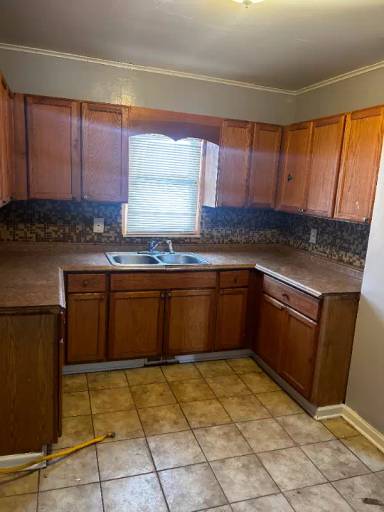 Main picture of 2621 Davison Rd
