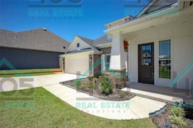 Main picture of 111 Alamosa Rd