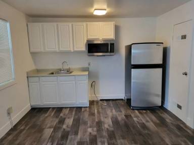 Main picture of 83 Solano Ave