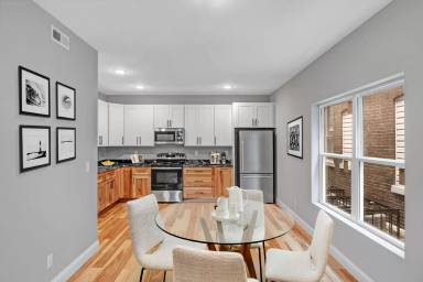 Main picture of 2806 Lafayette Ave