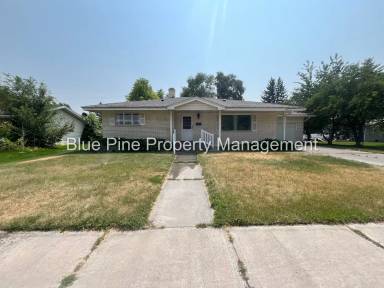 Main picture of 660 Garfield St