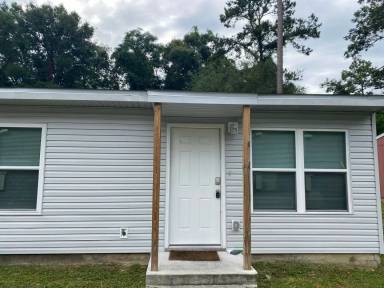 Main picture of 6309 S Placid Pl