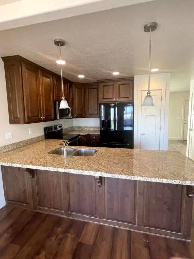 Main picture of 895 Independence Ave